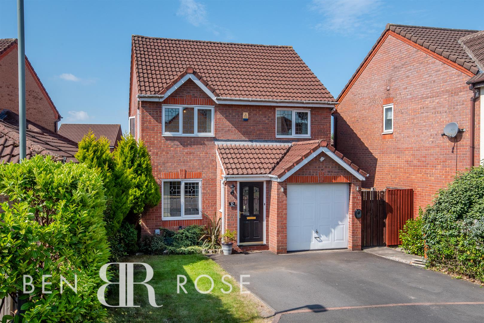 3 bed property in Fareham Close, Preston